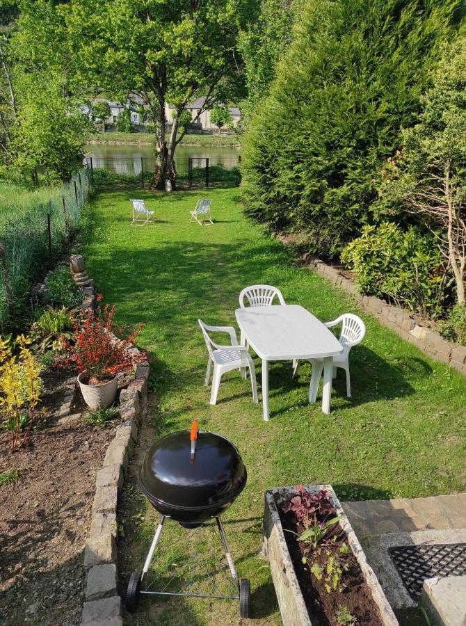 Le Doux Rivage, proche de Charleville, jardin et accès à la voie verte Joigny-sur-Meuse Extérieur photo