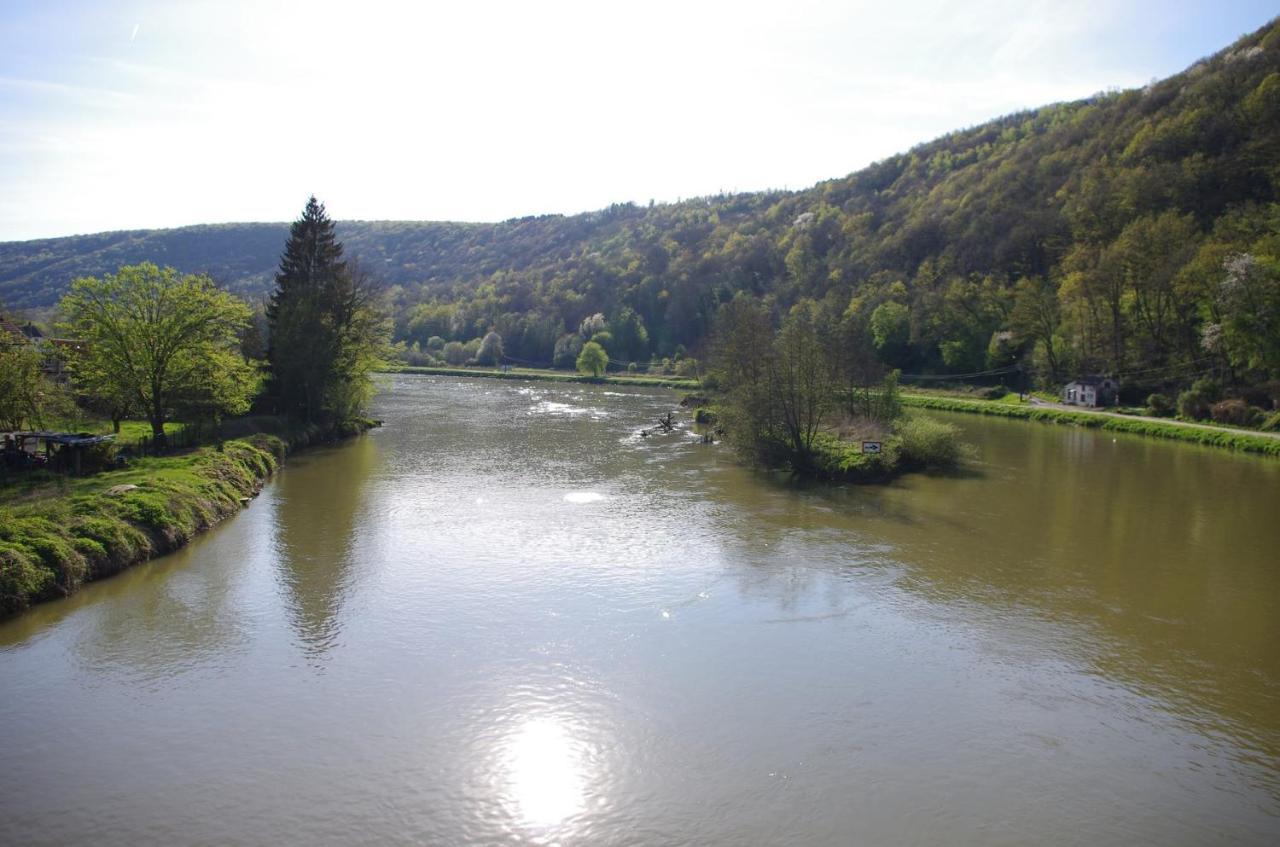 Le Doux Rivage, proche de Charleville, jardin et accès à la voie verte Joigny-sur-Meuse Extérieur photo